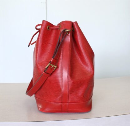 LOUIS VUITTON NOE EPI Red