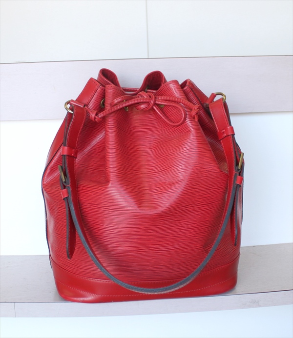 LOUIS VUITTON NOE EPI Red