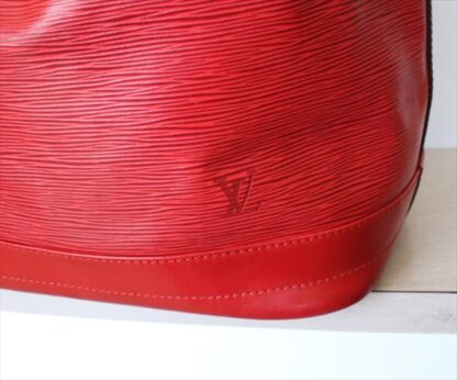 LOUIS VUITTON NOE EPI Red