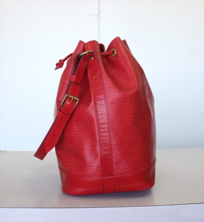 LOUIS VUITTON NOE EPI Red