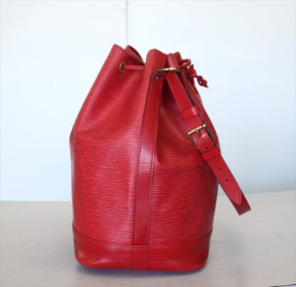 LOUIS VUITTON NOE EPI Red