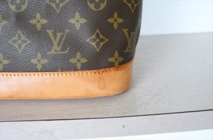 LOUIS VUITTON ALMA Monogram