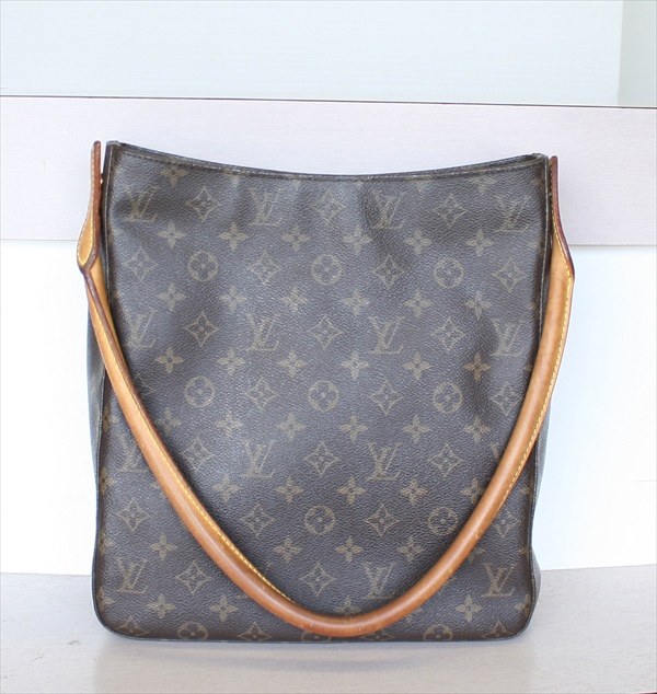 LOUIS VUITTON LOOPING GM Monogram