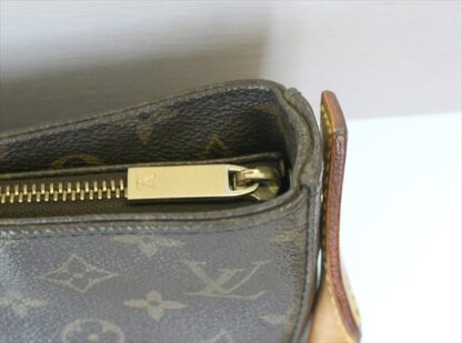 LOUIS VUITTON LOOPING GM Monogram