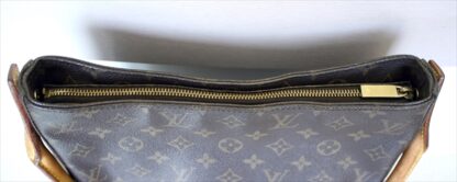 LOUIS VUITTON LOOPING GM Monogram