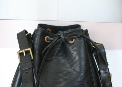 LOUIS VUITTON NOE EPI Noir Black