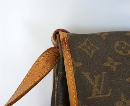 LOUIS VUITTON SAUMUR 30 Monogram