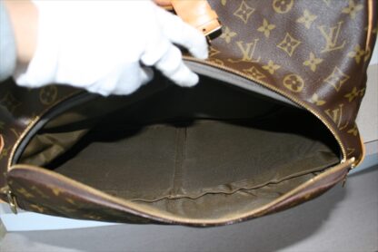 LOUIS VUITTON EVASION Monogram