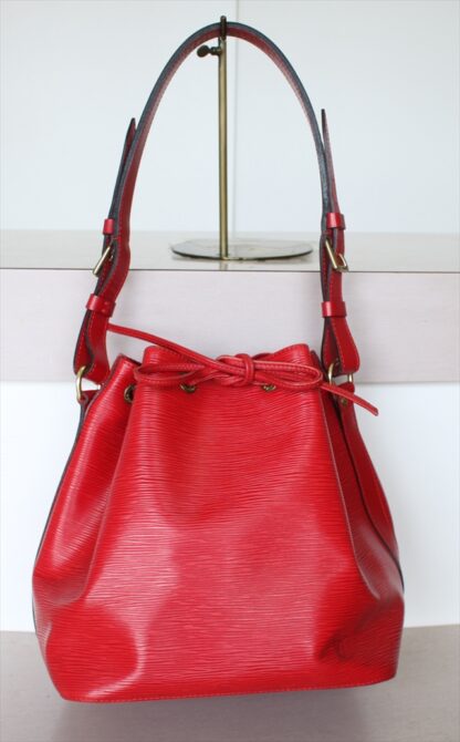 LOUIS VUITTON PETIT NOE Epi Red