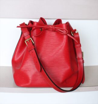 LOUIS VUITTON PETIT NOE Epi Red