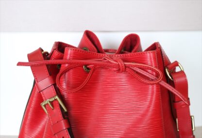 LOUIS VUITTON PETIT NOE Epi Red