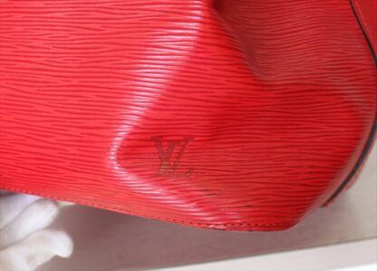 LOUIS VUITTON PETIT NOE Epi Red