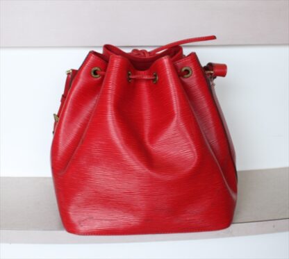 LOUIS VUITTON PETIT NOE Epi Red