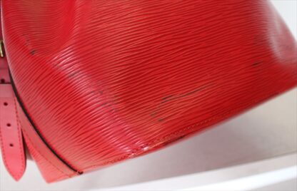 LOUIS VUITTON PETIT NOE Epi Red
