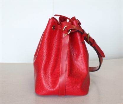 LOUIS VUITTON PETIT NOE Epi Red