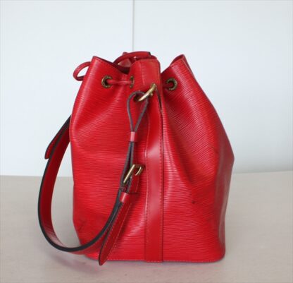 LOUIS VUITTON PETIT NOE Epi Red