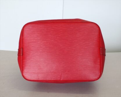LOUIS VUITTON PETIT NOE Epi Red