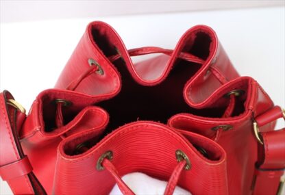 LOUIS VUITTON PETIT NOE Epi Red
