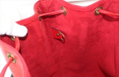 LOUIS VUITTON PETIT NOE Epi Red